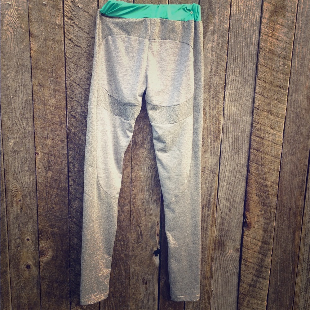 Booty workout leggings light gray